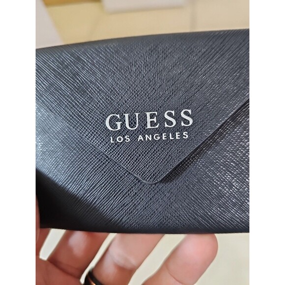 GUESS Coin Purse -  Chic & Clean Small Black Leather Accessory Bag with Logo - Picture 4 of 4